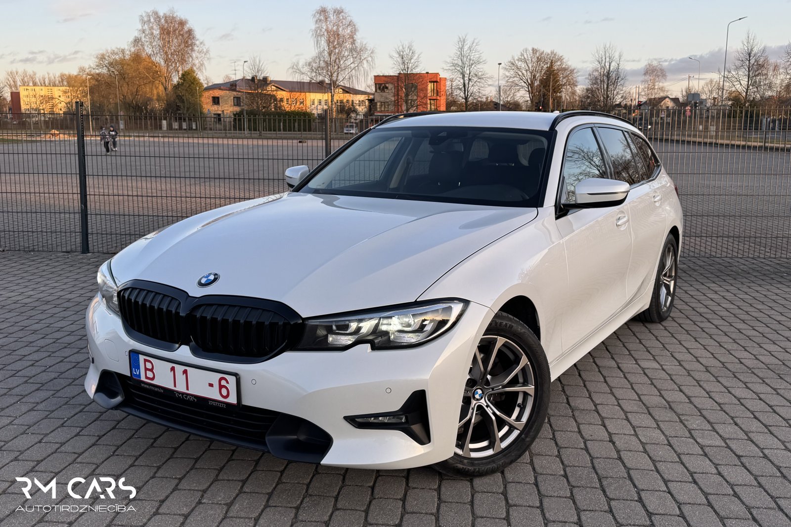 BMW 320