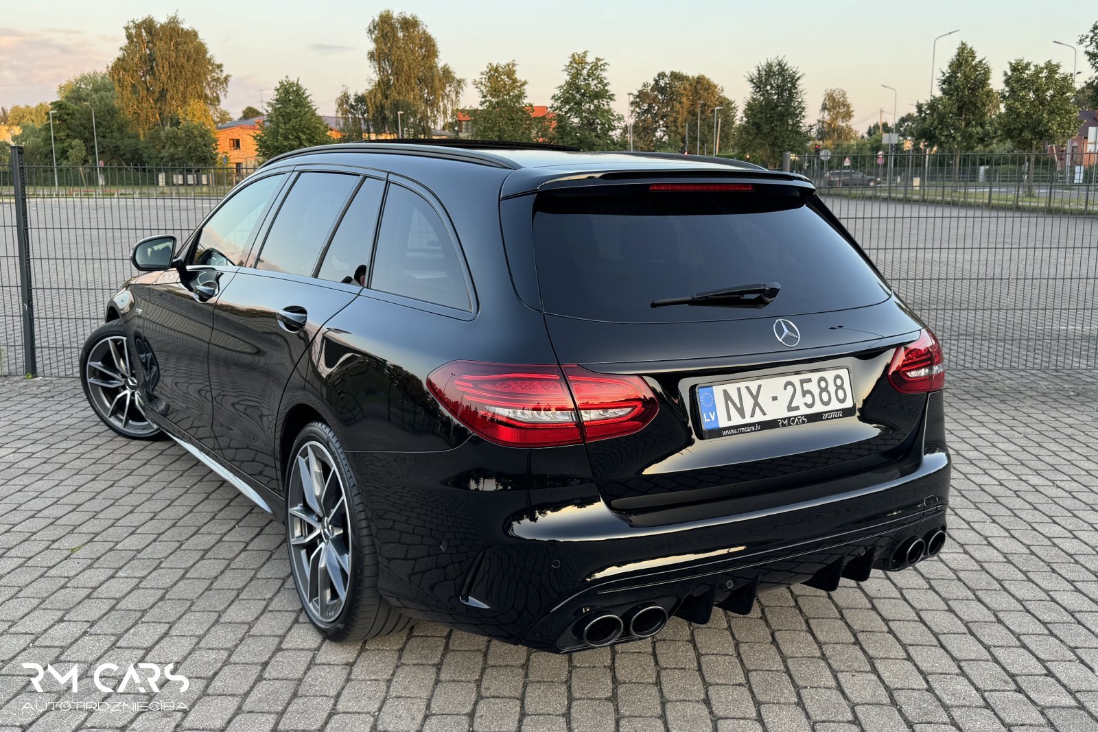Mercedes C43AMG