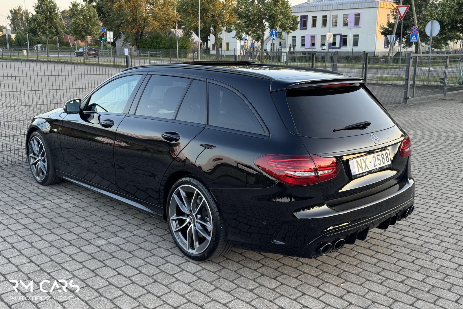 Mercedes C43AMG