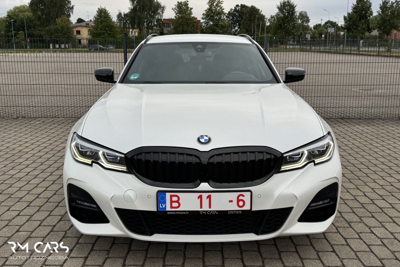 BMW 330