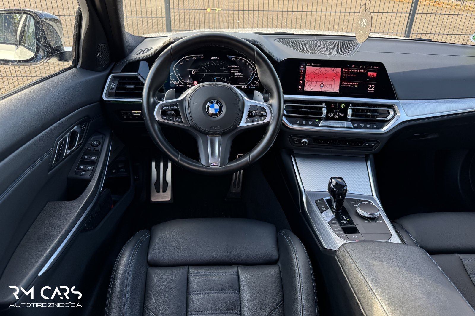 BMW 330