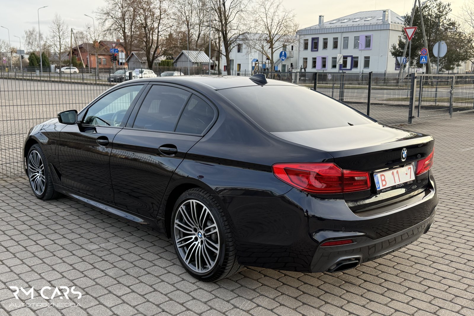 BMW 530