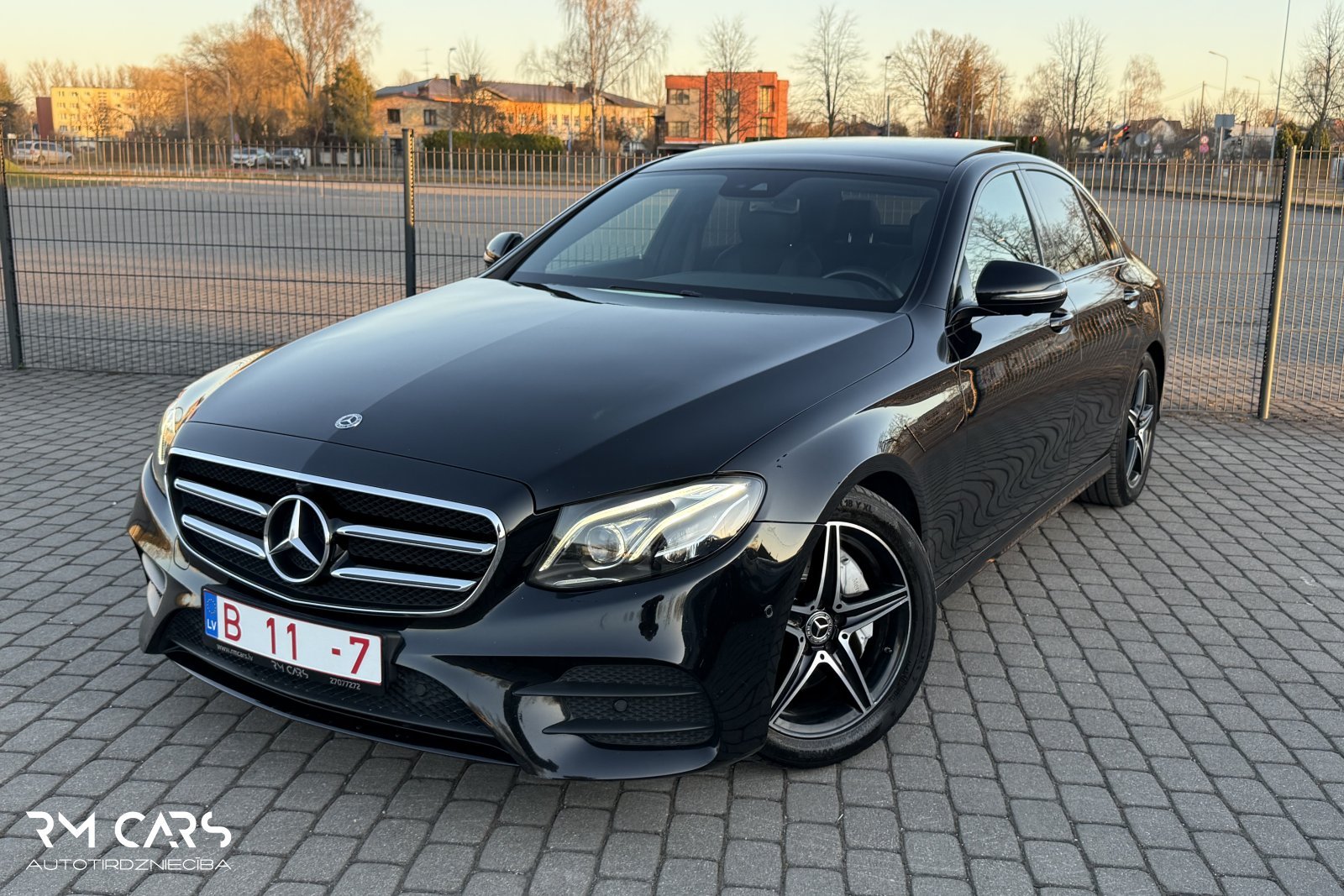 Mercedes E200