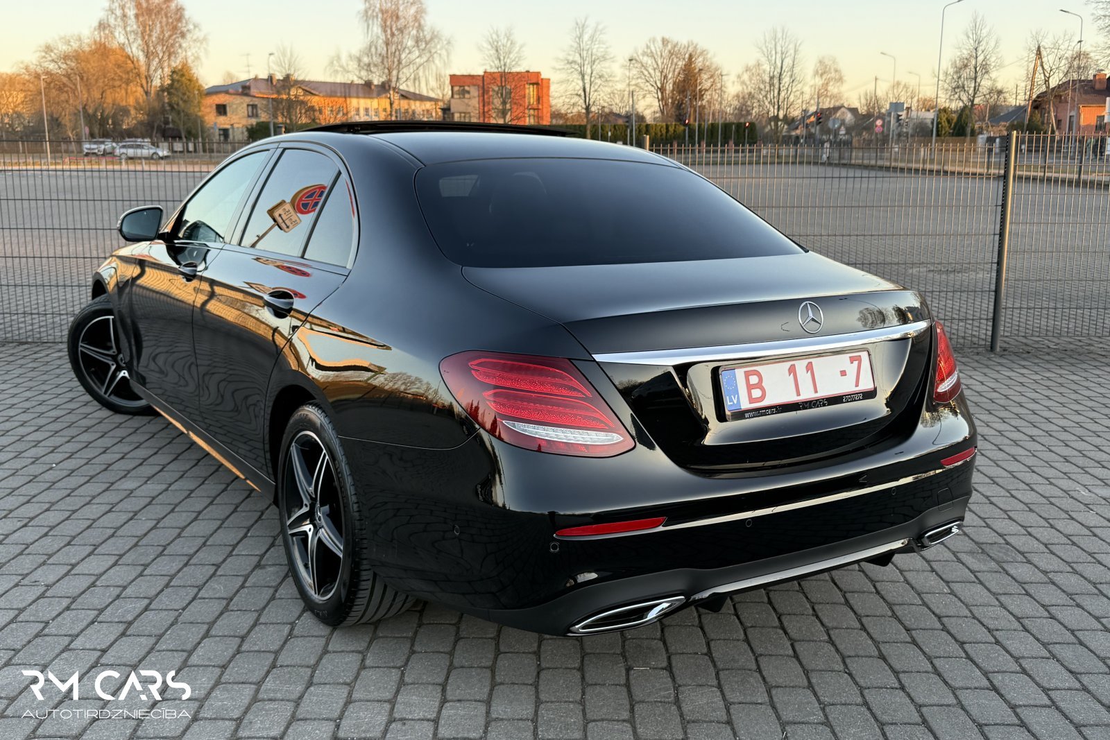 Mercedes E200