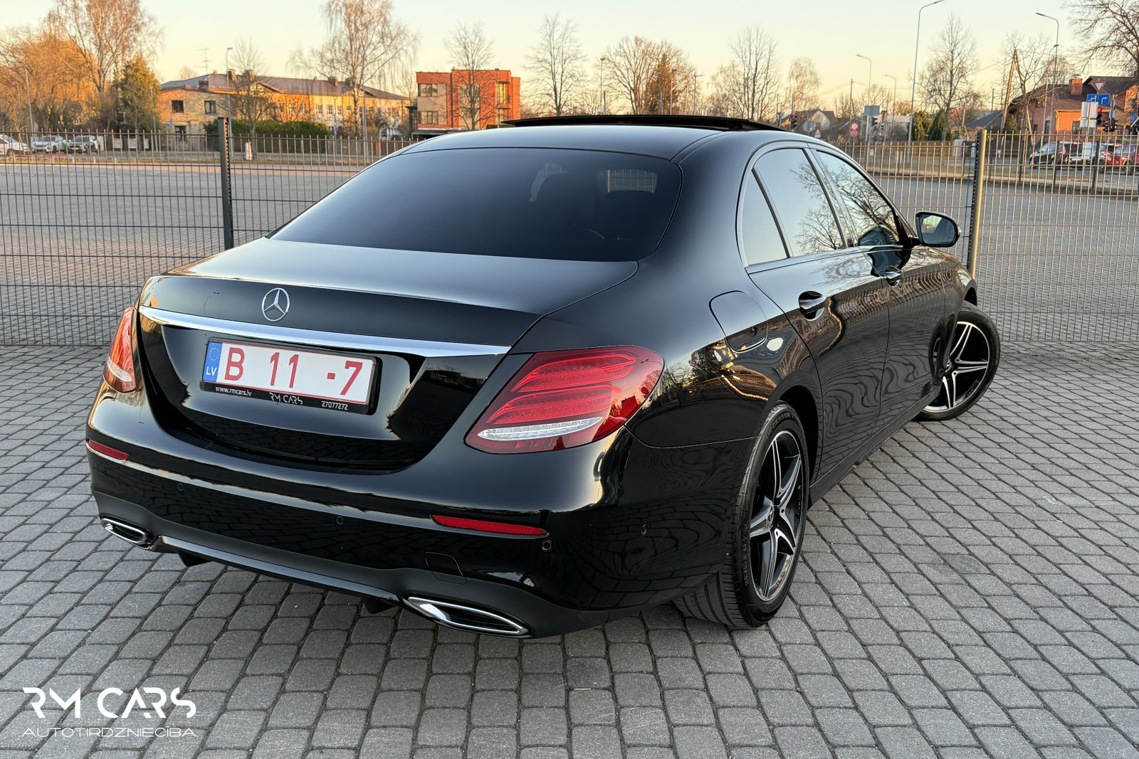 Mercedes E200