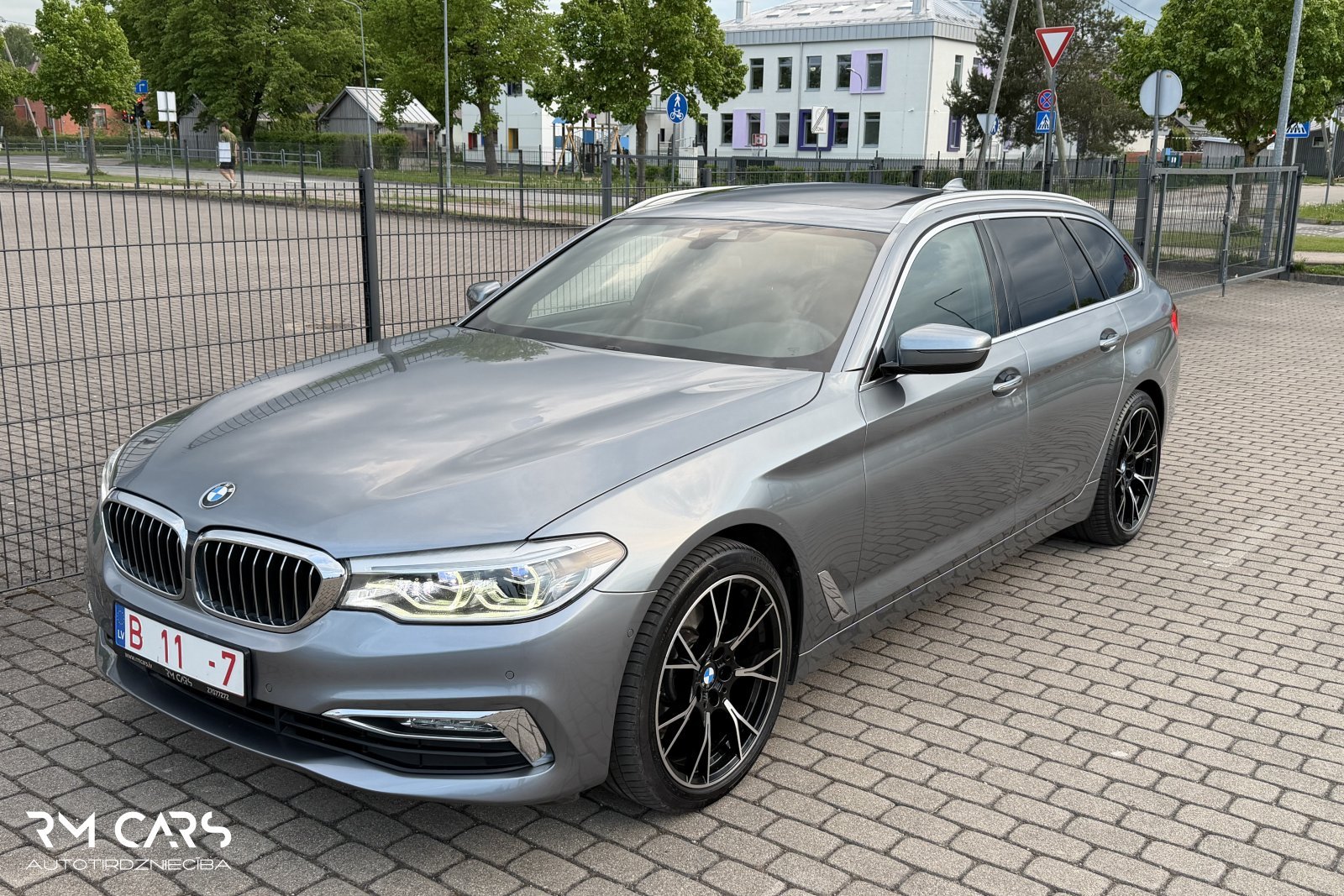 BMW 520