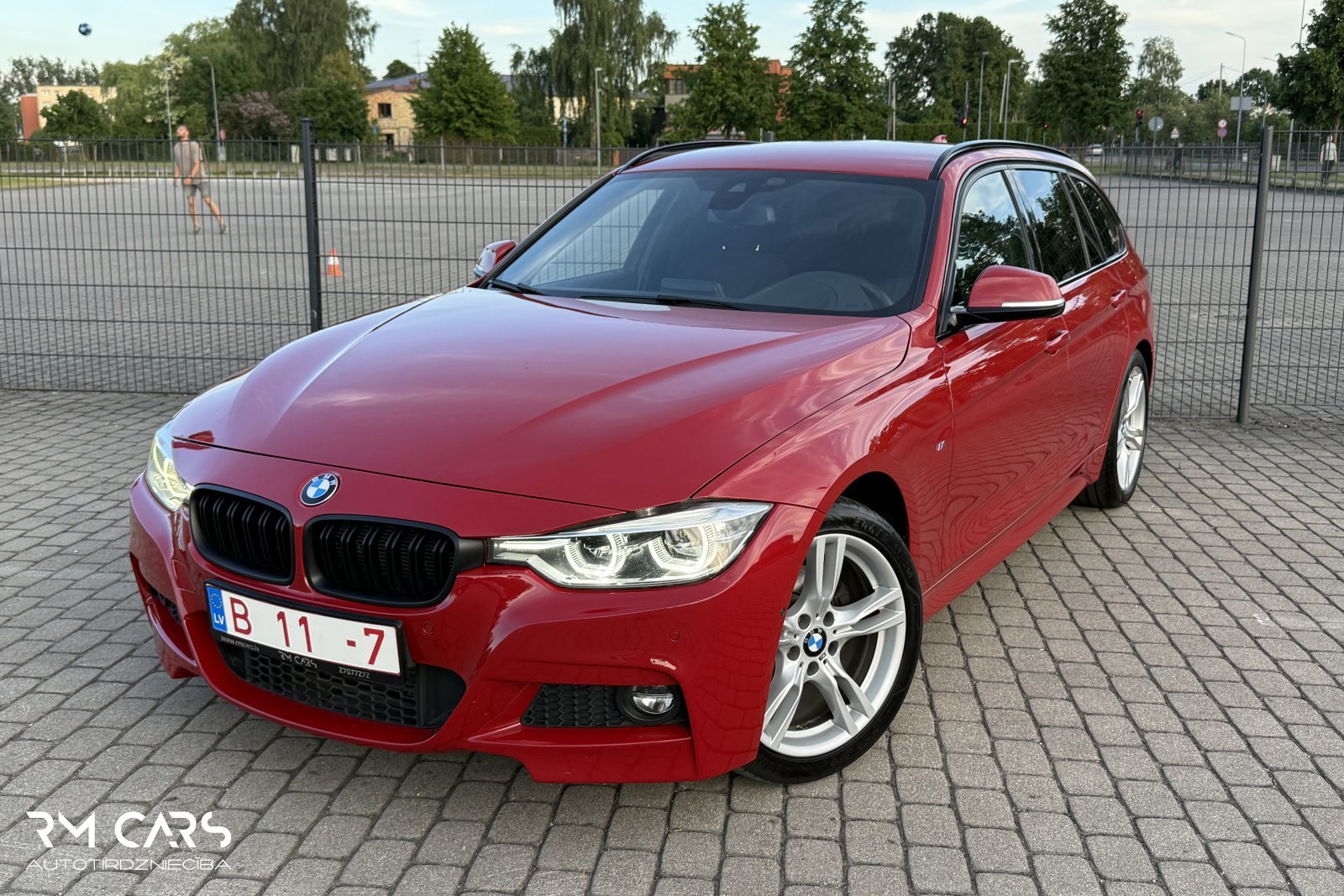 BMW 320