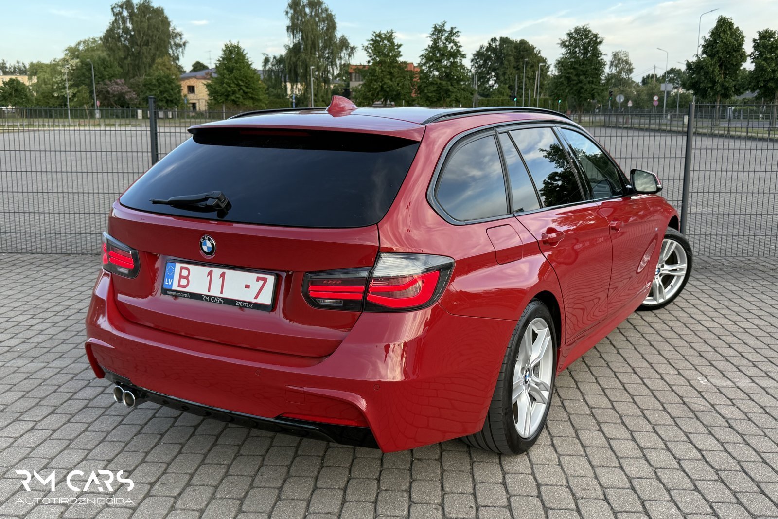 BMW 320