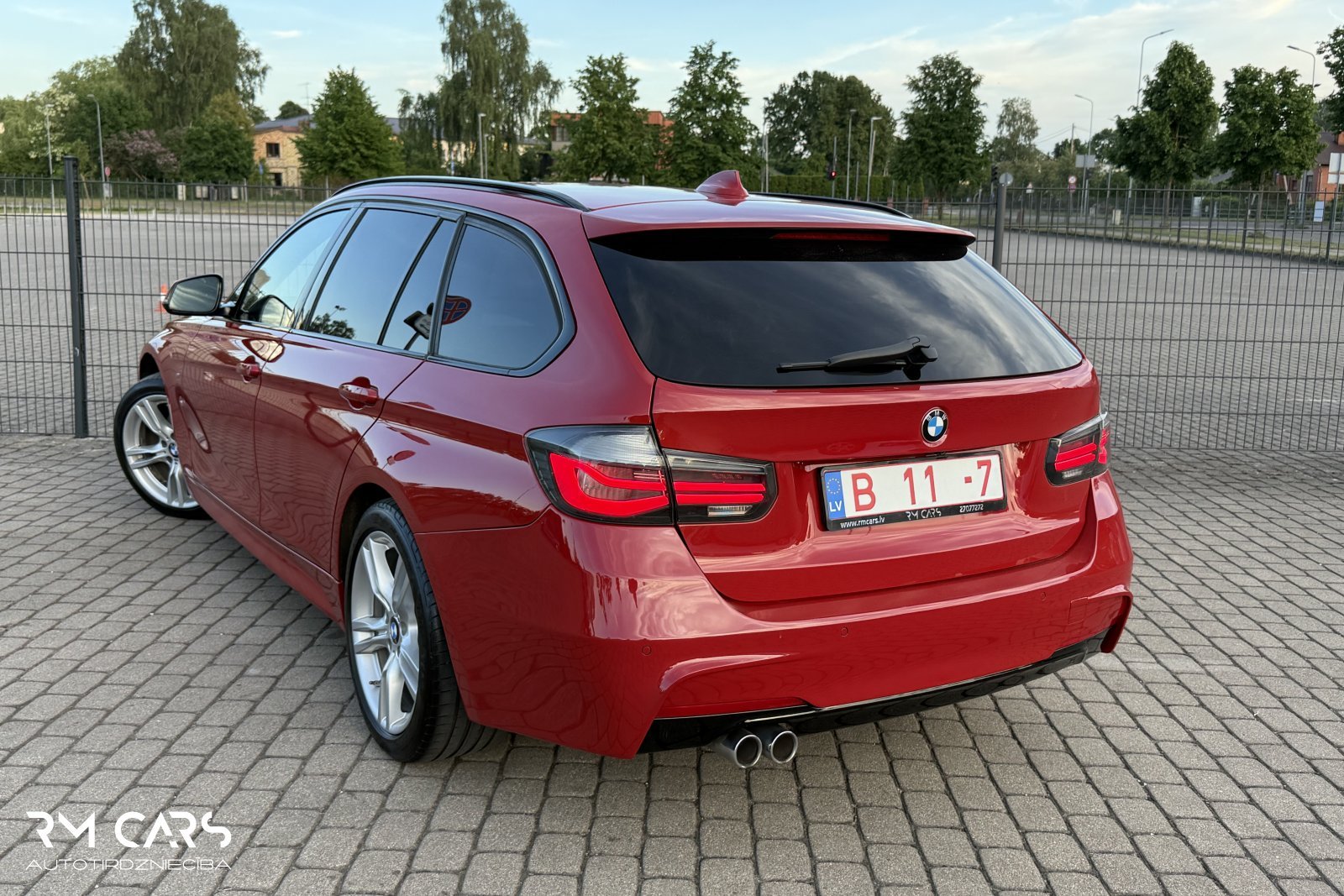 BMW 320