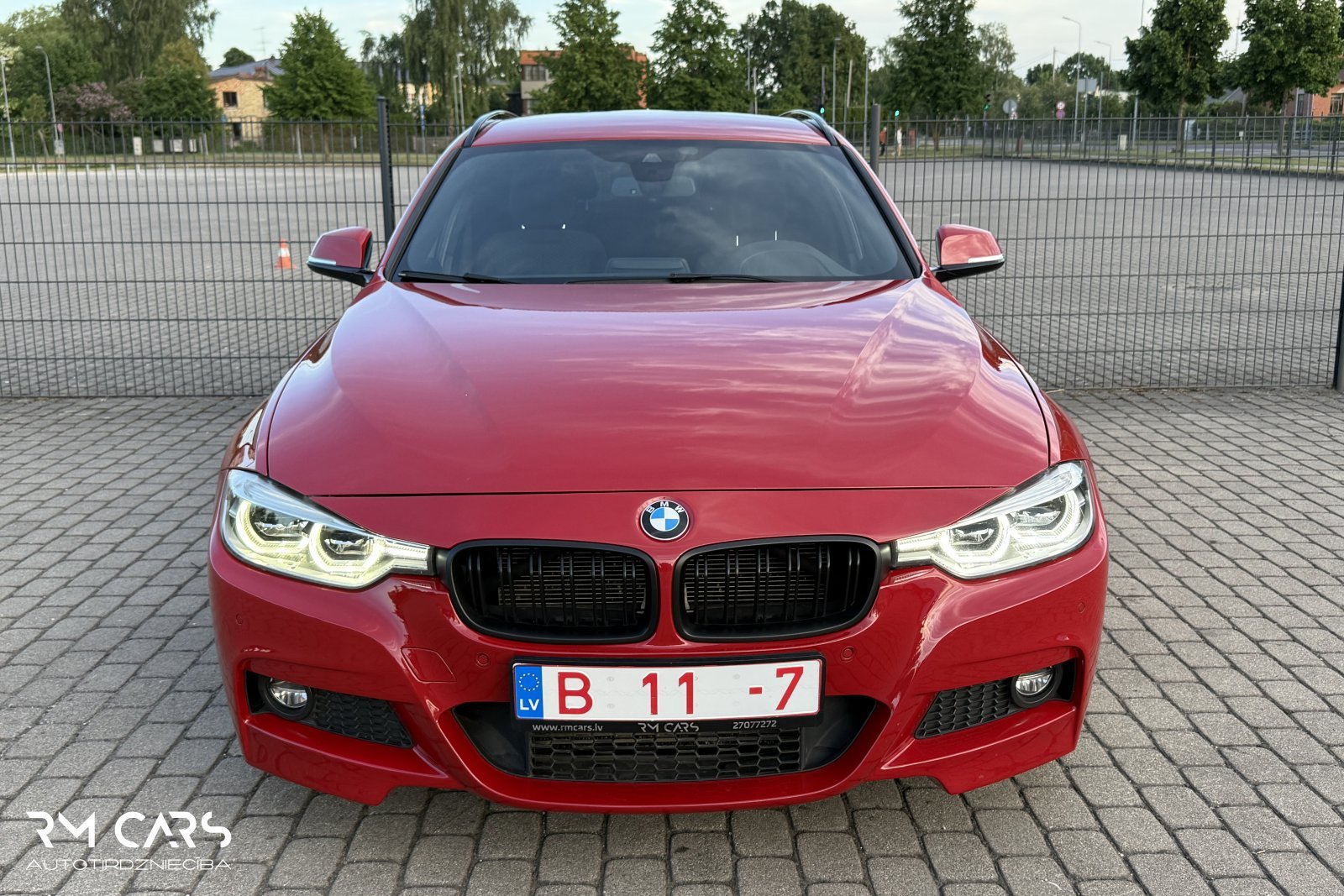 BMW 320
