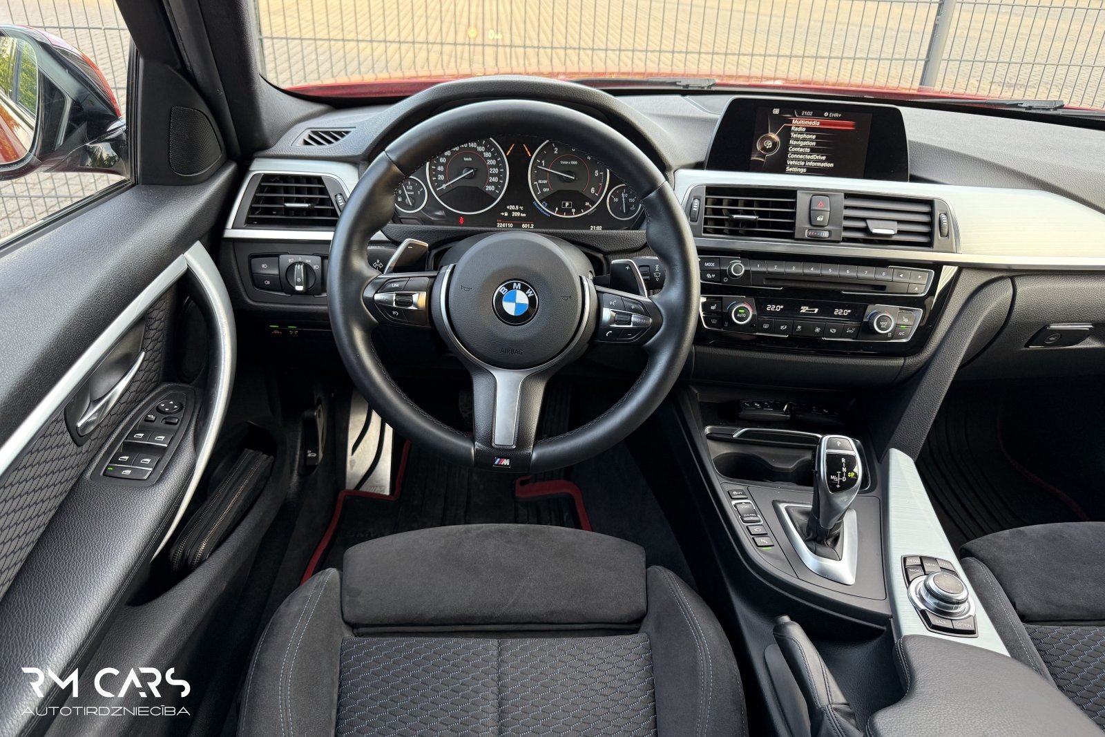 BMW 320