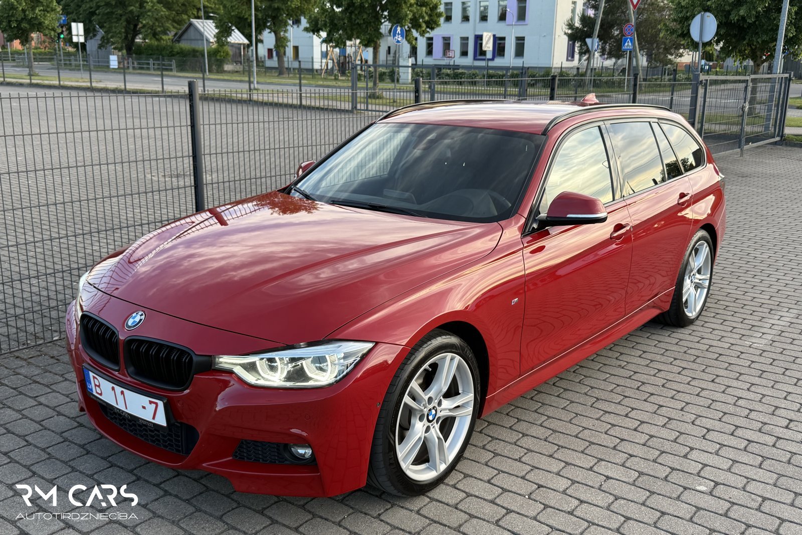 BMW 320