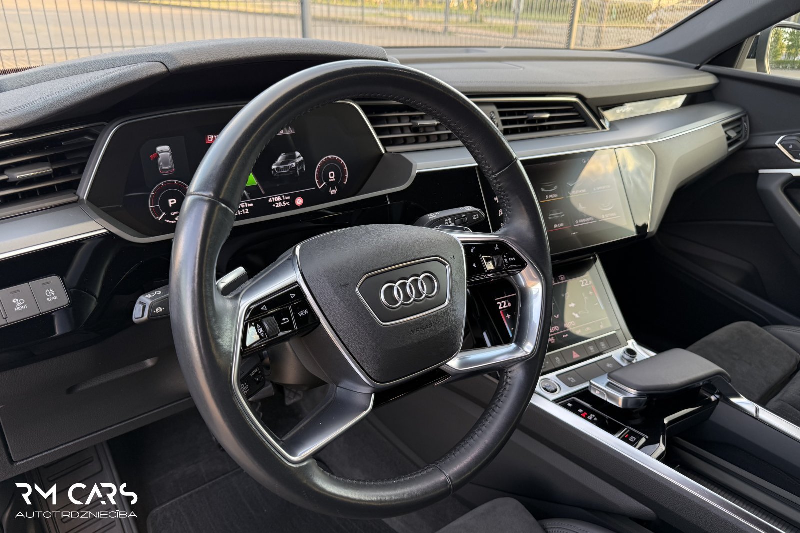 Audi e-tron