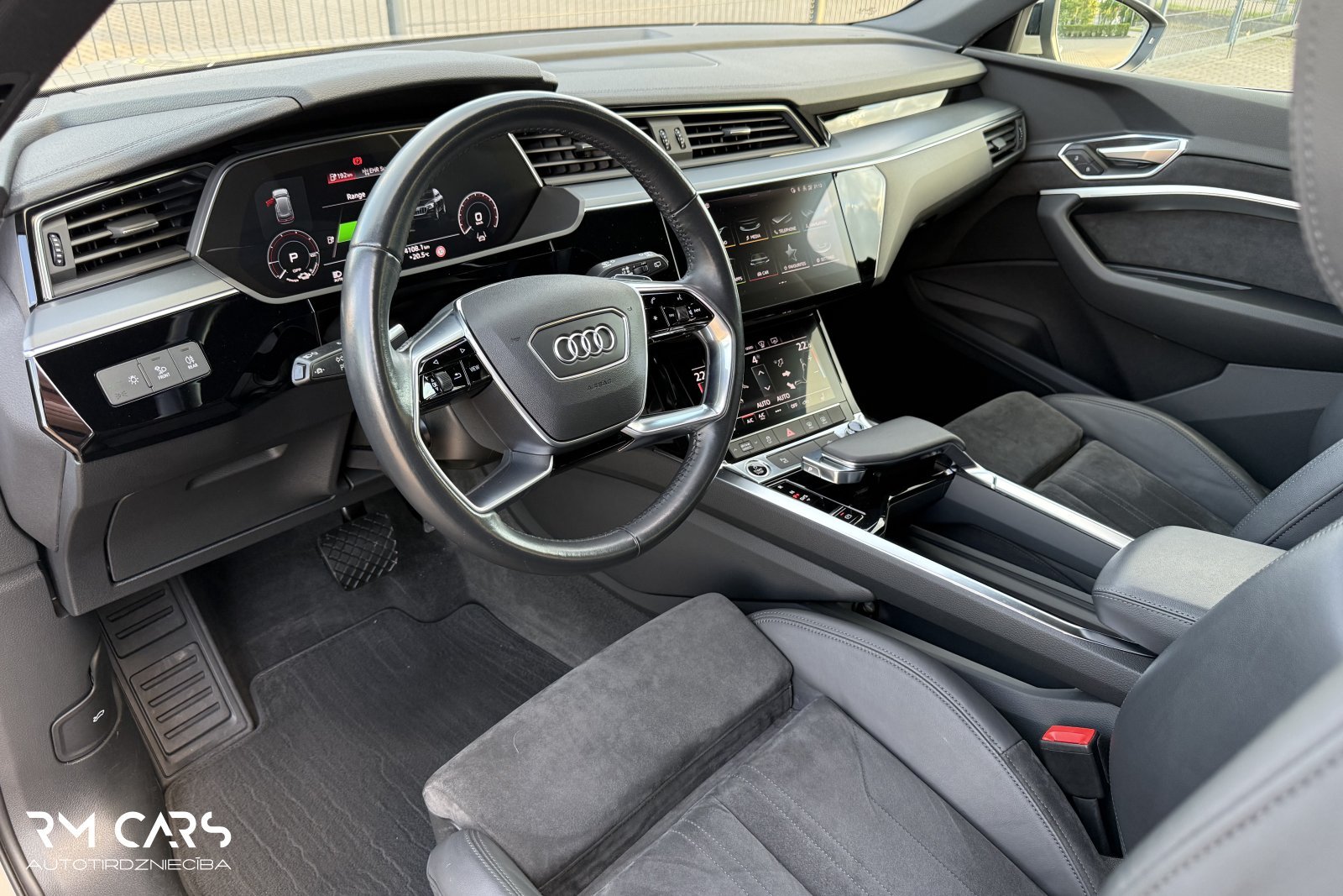 Audi e-tron
