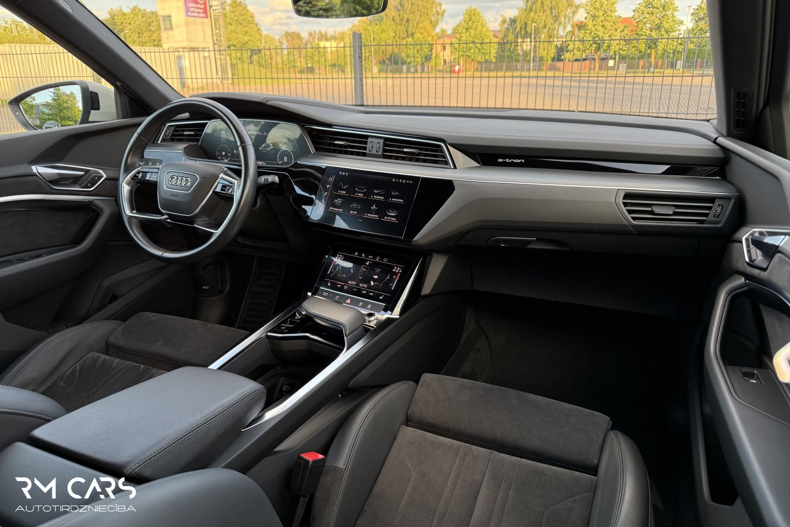 Audi e-tron