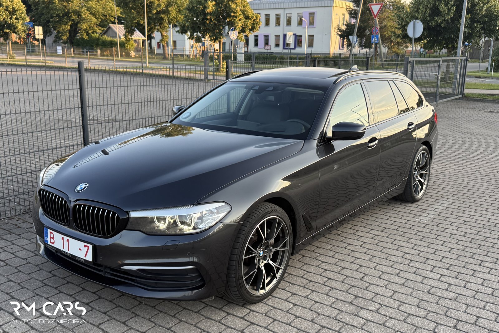 BMW 530