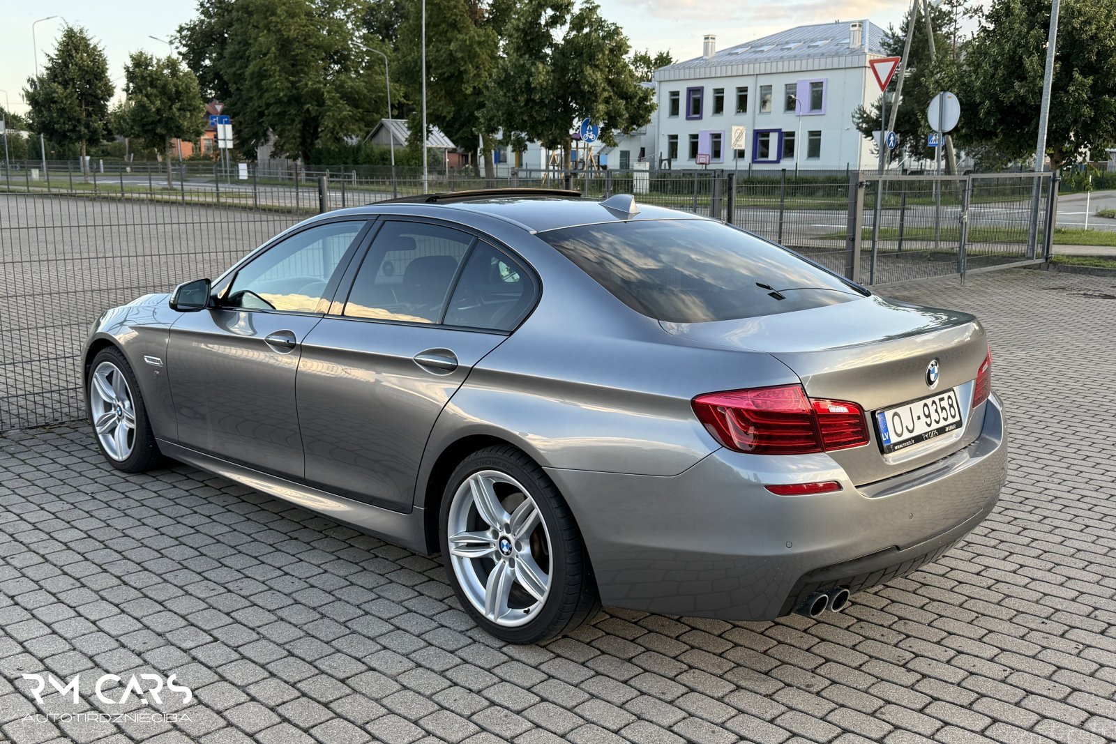 BMW 520