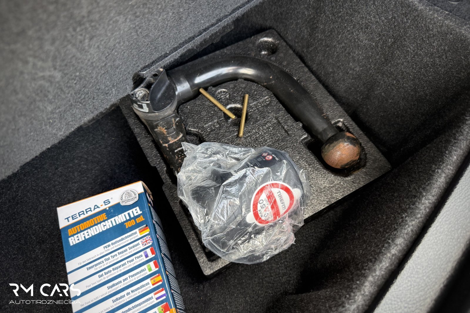 Car image 28