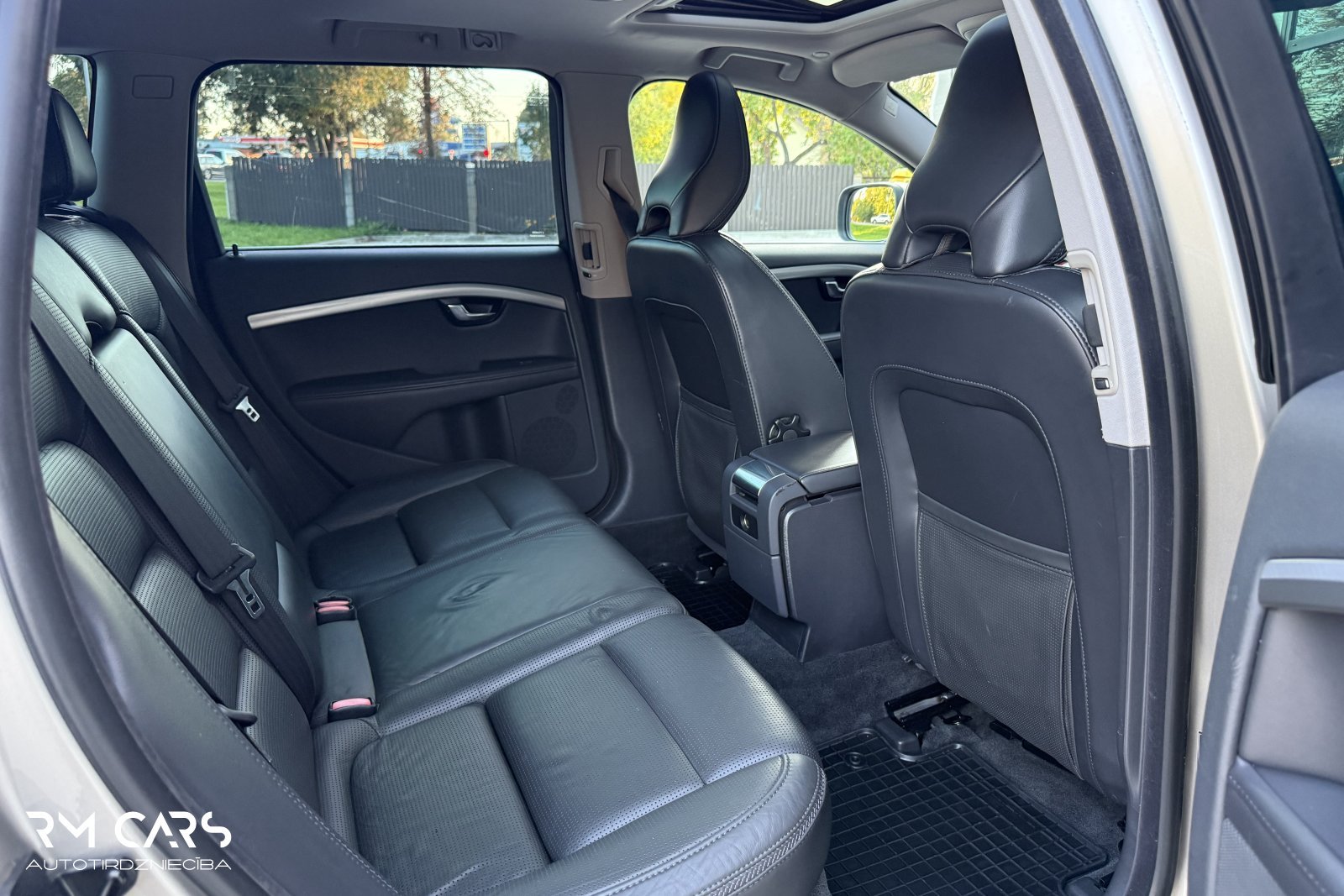 Volvo XC70
