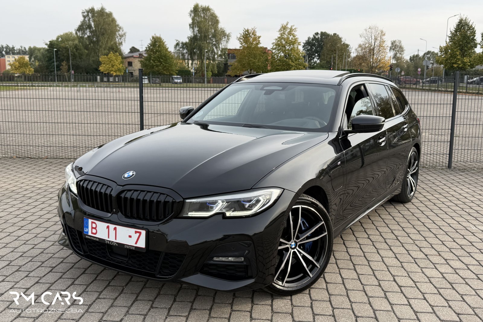BMW 330