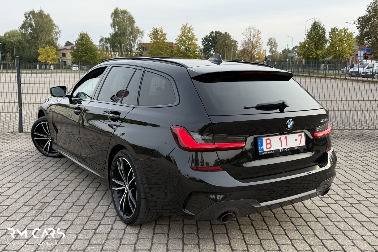 BMW 330