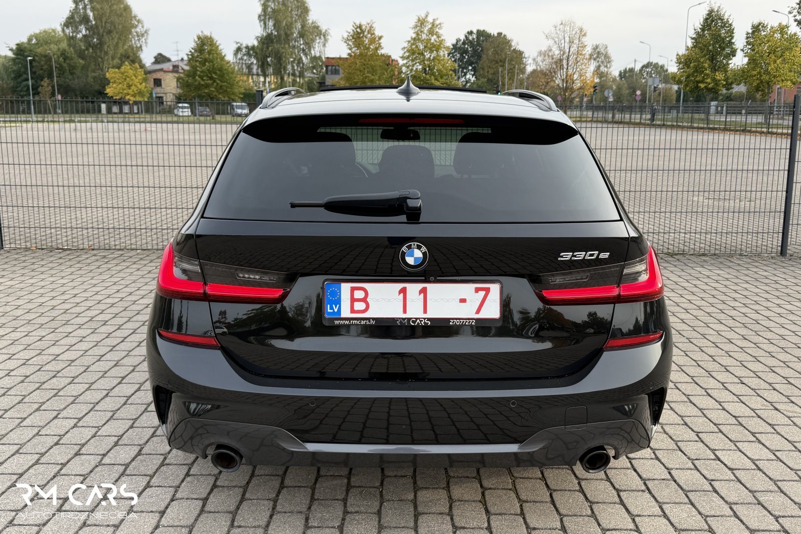 BMW 330