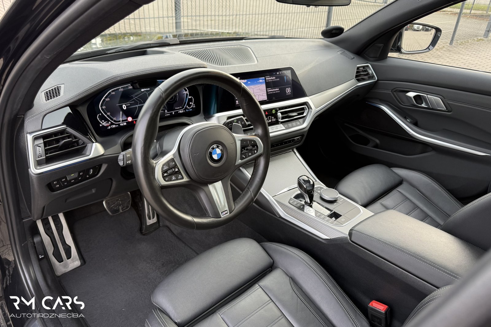BMW 330