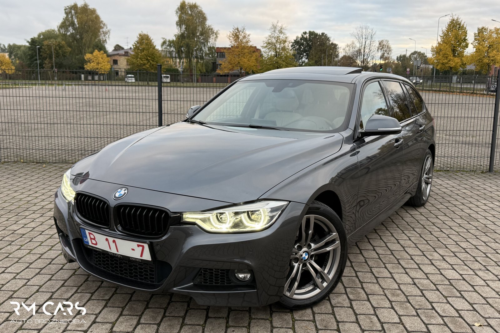BMW 320