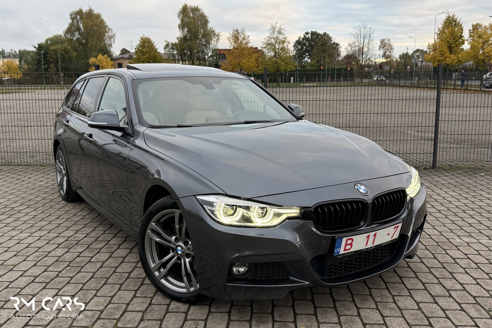 BMW 320