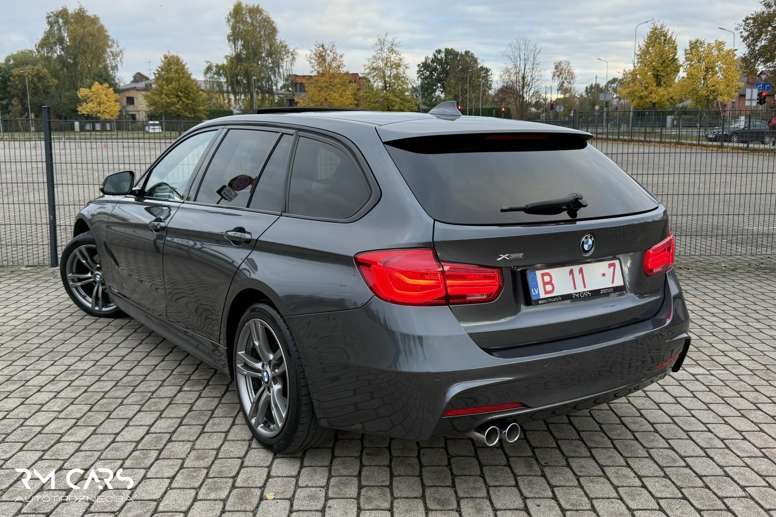 BMW 320