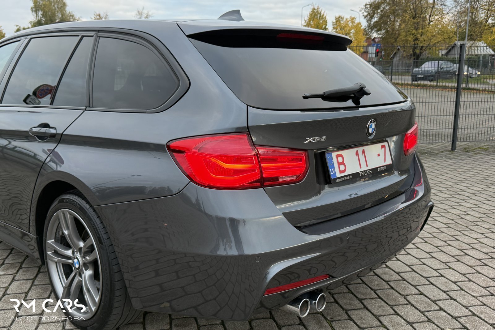 BMW 320