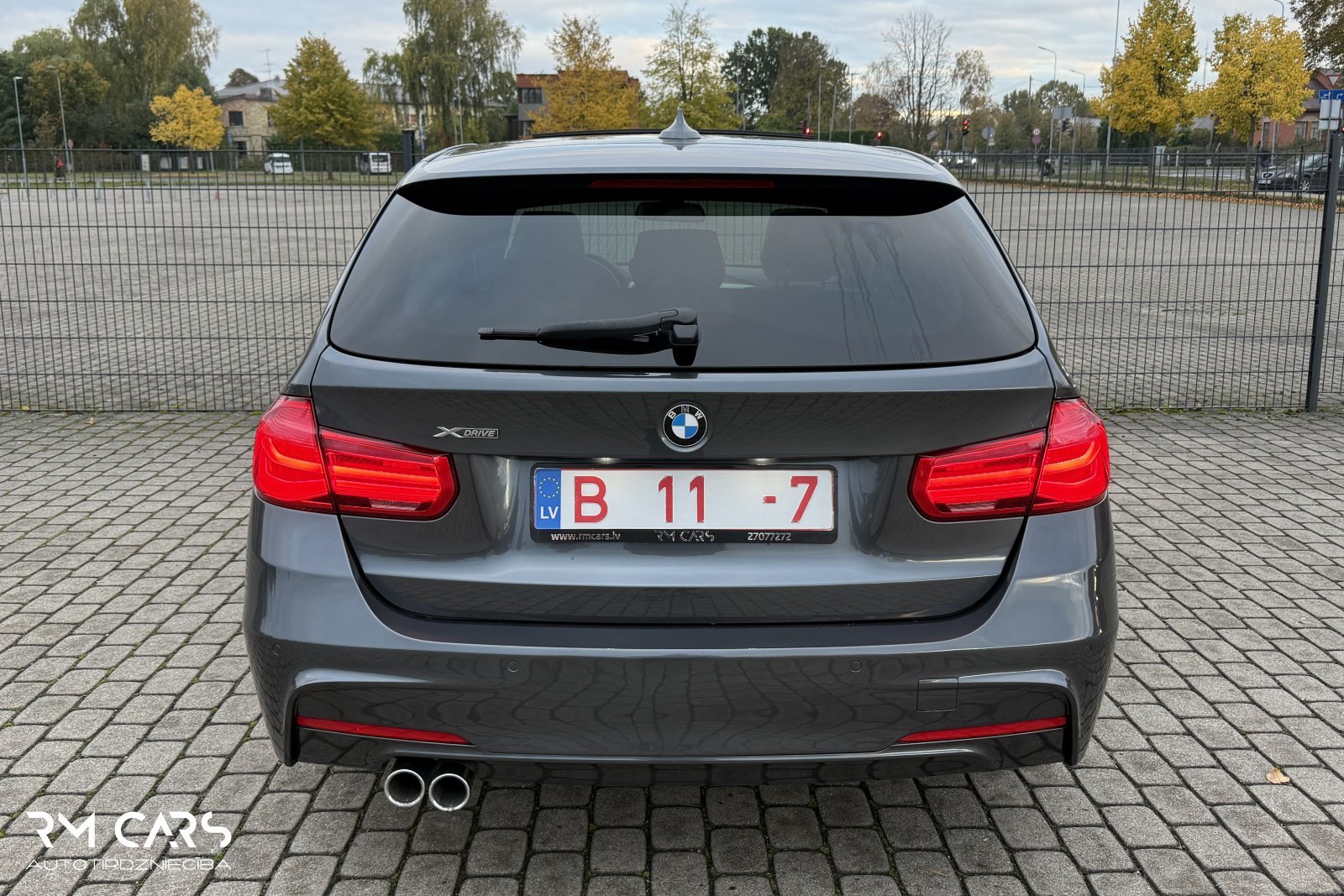 BMW 320