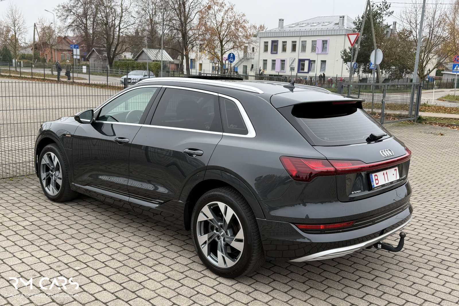 Audi e-tron