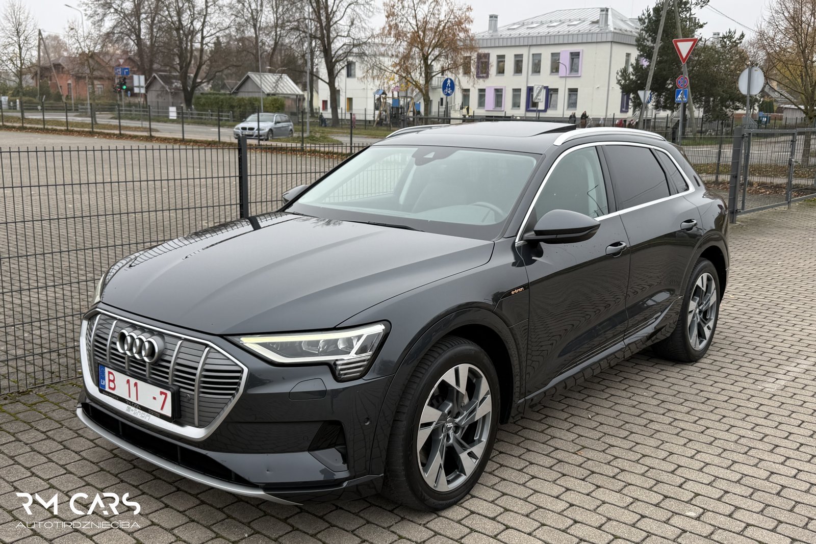 Audi e-tron